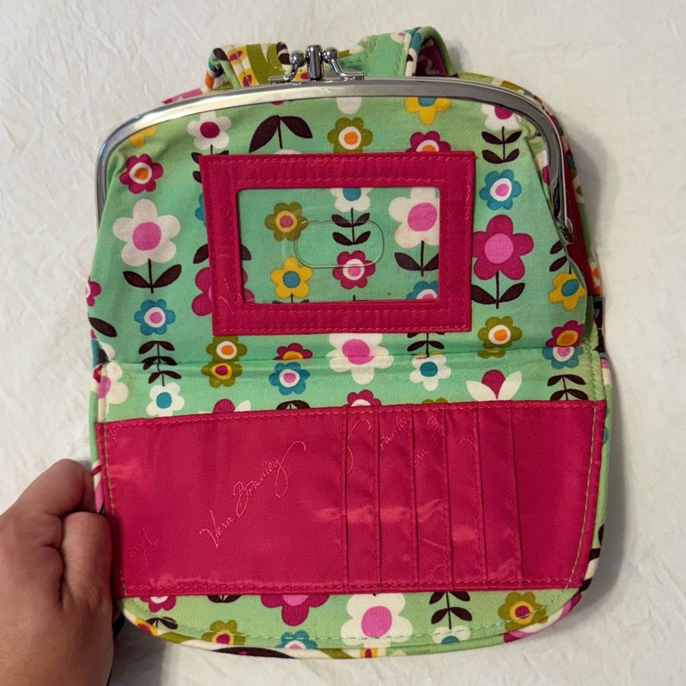 Vera Bradley Kiss ‘n Snap Wallet Tutti Frutti NWT - Picture 4 of 4
